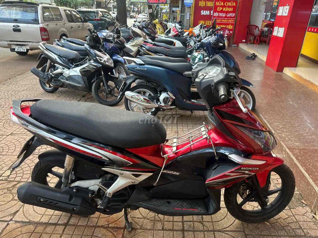 honda Airblade Fi 2010 màu đỏ - lên thái. Mua bán Xe máy tại Thành phố Buôn Ma Thuột Đắk Lắk được đăng bởi cầm đồ nguyễn phương hình 3