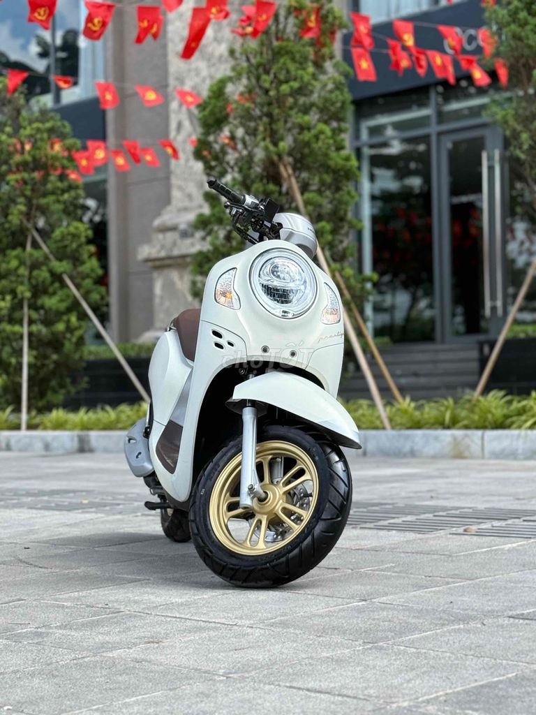 Scoopy smartkey bản đặc biệt biển Tươi xe Nét nẹt. Mua bán Xe máy tại Quận Ba Đình Hà Nội được đăng bởi Xe Máy Nam Thi hình 2