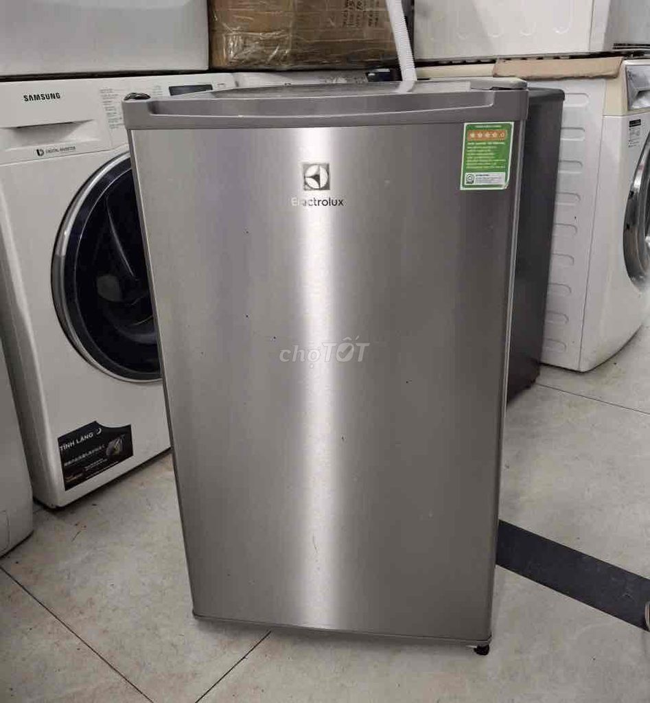 Tủ lạnh Electrolux 90l Bạc. Mua bán Tủ lạnh tại Quận 7 Tp Hồ Chí Minh được đăng bởi Điện lạnh giá rẻ hình 1