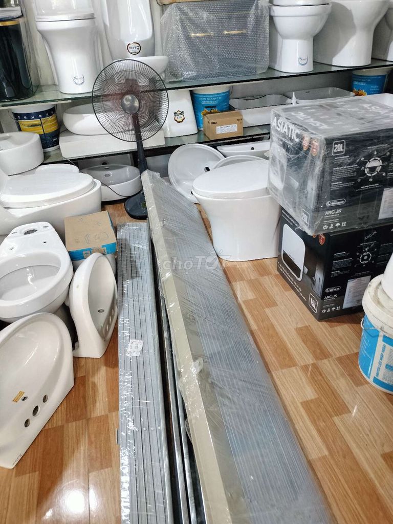 Thanh lý gấp cửa hàng từ cửa,bồn cầu, bếp.... Mua bán Thiết bị vệ sinh, nhà tắm tại Quận Hoàn Kiếm Hà Nội được đăng bởi viethung hình 1