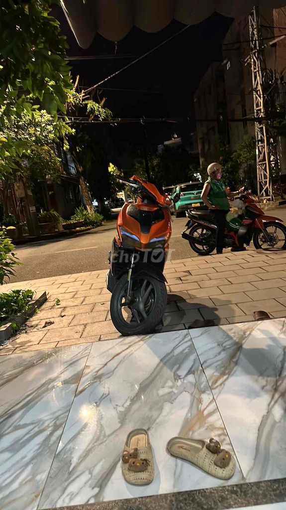 Honda Air Blade 2019 оранжевый 85 000 км