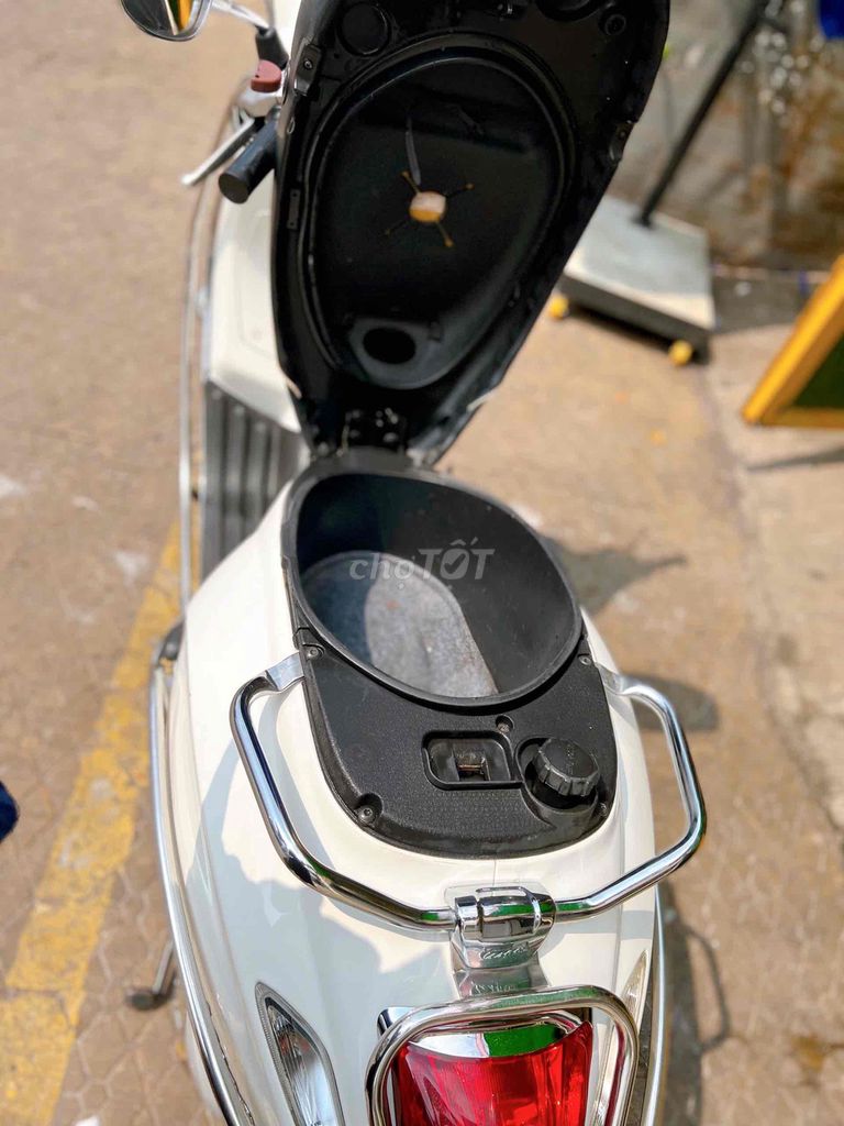 Vespa Sprint 2016 chính chủ. Mua bán Xe máy tại Quận Tân Bình Tp Hồ Chí Minh được đăng bởi Nguyễn Hiếu Trung hình 2