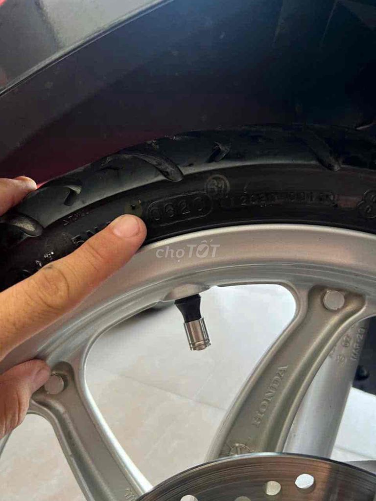 Honda Vision 2020 màu Xám. Mua bán Xe máy tại Huyện Bình Chánh Tp Hồ Chí Minh được đăng bởi long nhan hình 2