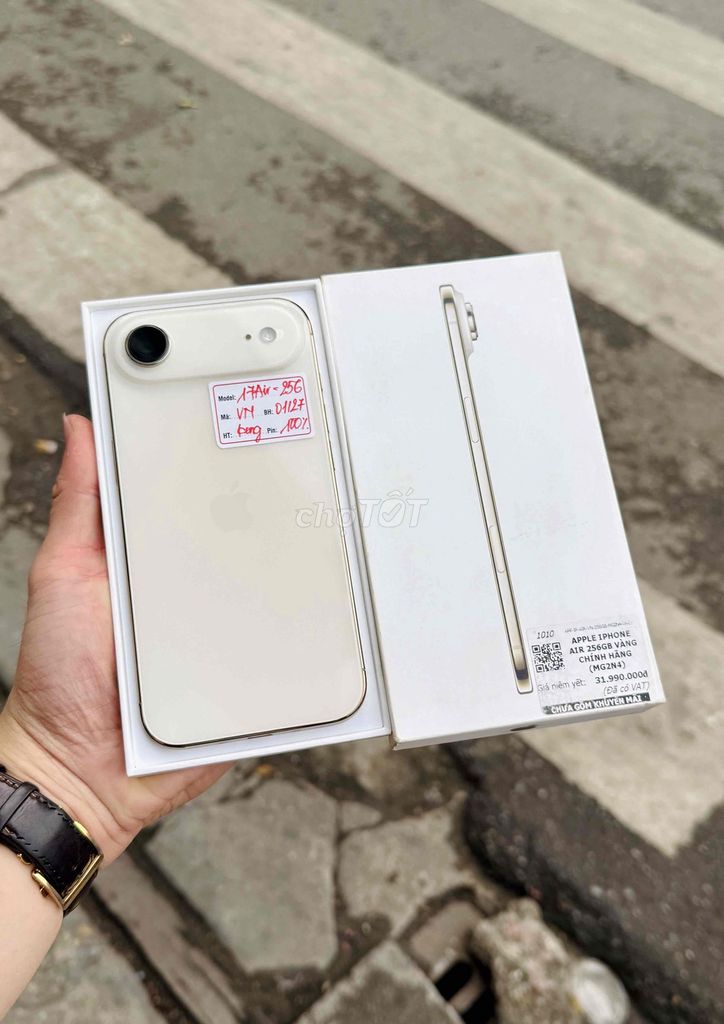 iPhone 17 Air 256GB Vàng VN/A fullbox như mới. Mua bán Điện thoại tại Quận Đống Đa Hà Nội được đăng bởi Lâm Bảo Tuyên hình 1