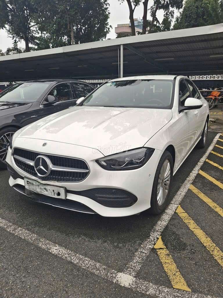 E cần bán Mercedes-Benz C200 sx 2023 5000km. Mua bán Ô tô tại Quận Tây Hồ Hà Nội được đăng bởi NGUYỄN TẢO hình 3