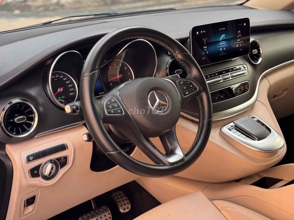 Mercedes Benz V250AMG Model 2023 - Bank 90%. Mua bán Ô tô tại Quận 7 Tp Hồ Chí Minh được đăng bởi PHÁT ĐẠT LUXURY CAR hình 10