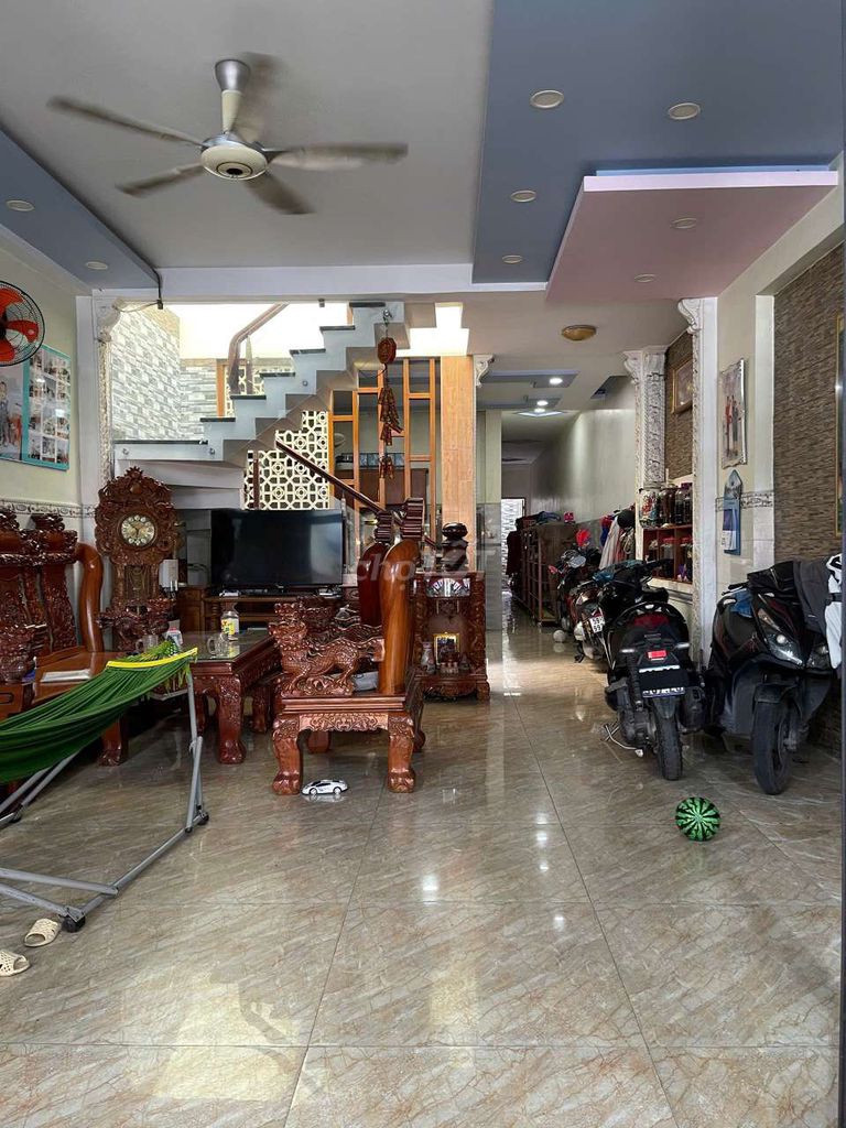 Nhà SHR 5m x 28m. 130m2 Đúc 1 Lầu Mặt Tiền Nguyễn Thị Đặng. Ngay Chợ