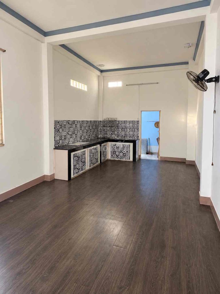 УГЛОВОЙ ДОМ В ПЕРЕУЛКЕ 258 DUONG BA TRAC – 163,2 М² – 5 СПОЛЬЕН – 3 ЭТАЖА + ТЕРРАСА