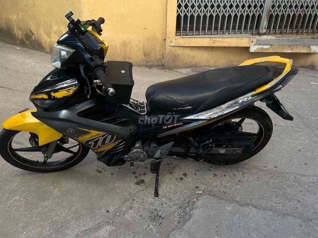 Yamaha Exciter Đen vàng Côn tay. Mua bán Xe máy tại Huyện Thanh Trì Hà Nội được đăng bởi Đặng Tuấn hình 2