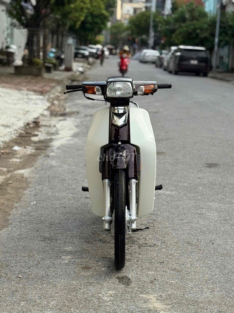 Honda Dream 2012 100i в оригинальном отличном состоянии