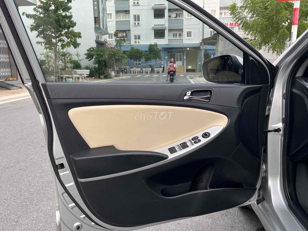 Cần bán Hyundai Accent 2012 1.4 MT (xe nhập Hàn). Mua bán Ô tô tại Thành phố Phan Rang-Tháp Chàm Ninh Thuận được đăng bởi CarLand Định Anh hình 9