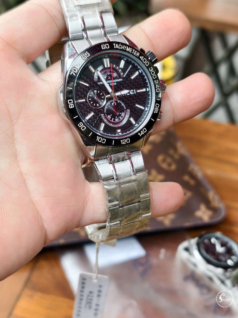 Đồng hồ Halei dây thép đúc Bạc Nam. Mua bán Đồng hồ tại Huyện Thanh Trì Hà Nội được đăng bởi Đồng hồ 2hand Giang còi  hình 1