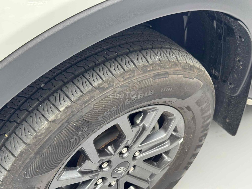 Ford Ranger Wildtrak 4x4 - Xe Siêu Lướt. Mua bán Ô tô tại Quận 3 Tp Hồ Chí Minh được đăng bởi Kim Ngân Xe Lướt hình 13