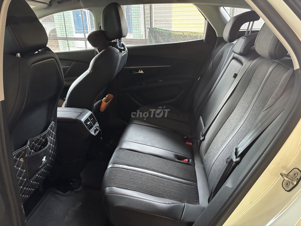 Peugeot 30*** Active - 15452 km. Mua bán Ô tô tại Quận 7 Tp Hồ Chí Minh được đăng bởi Pham Thao hình 5