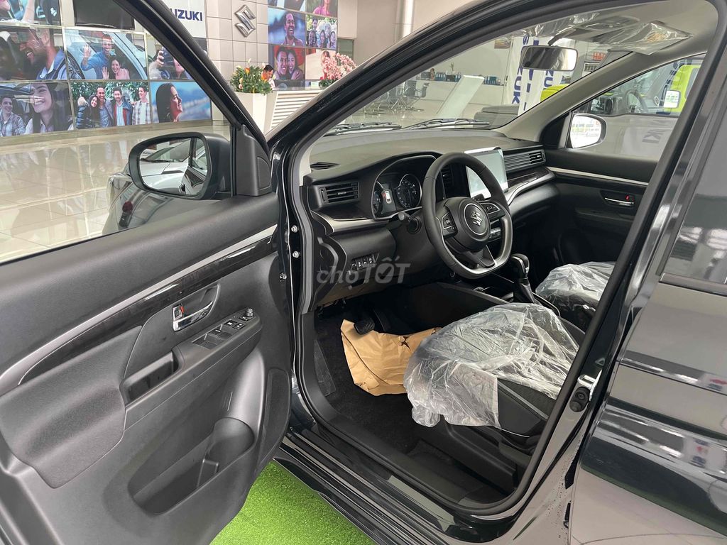 Suzuki XL7 Black Edition đặc biệt LIÊN HỆ ĐĂT XE. Mua bán Ô tô tại Quận 12 Tp Hồ Chí Minh được đăng bởi SUZUKI VIỆT LONG  hình 5