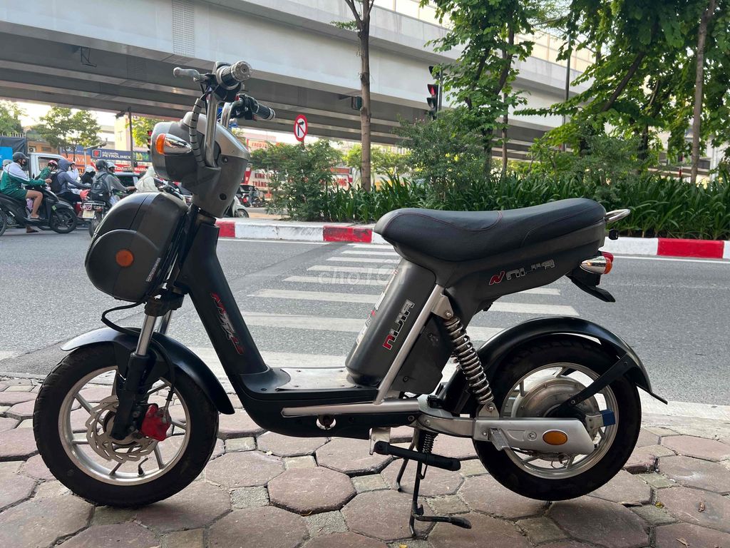 Xe đạp điện Nijia có chỗ để chân rộng giá rẻ. Mua bán Xe điện tại Quận Bắc Từ Liêm Hà Nội được đăng bởi Kim ngân hình 2