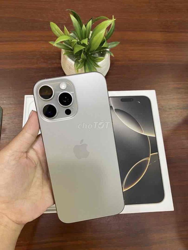 iPhone 16 Pro Max 256GB Titan Tự Nhiên 99%. Mua bán Điện thoại tại Thị xã Bến Cát Bình Dương được đăng bởi Tài Nhớt hình 1