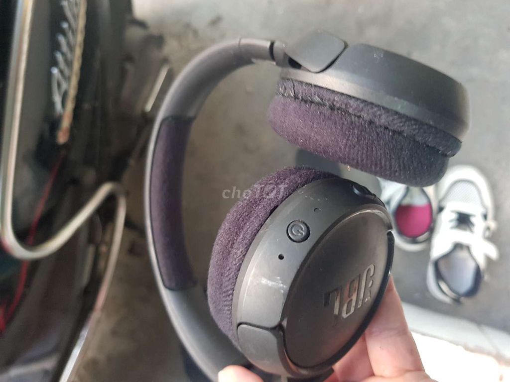 Tai nghe jbl tune 500bt  như hình