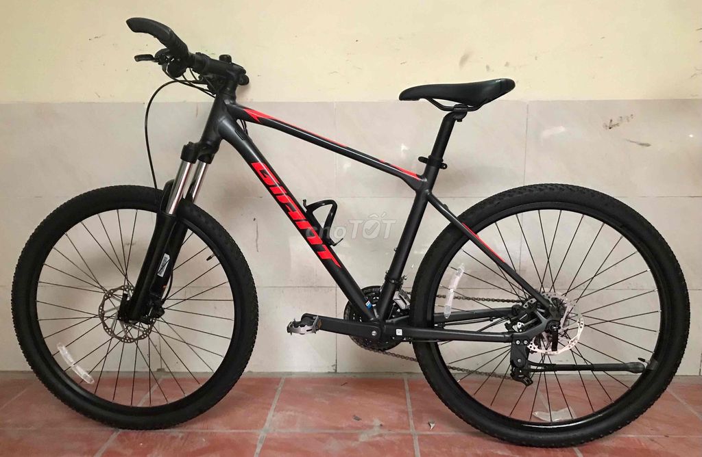 Thanh lý xe Giant Atx810 rất mới. Mua bán Xe đạp tại Quận Ba Đình Hà Nội được đăng bởi Nam hình 2