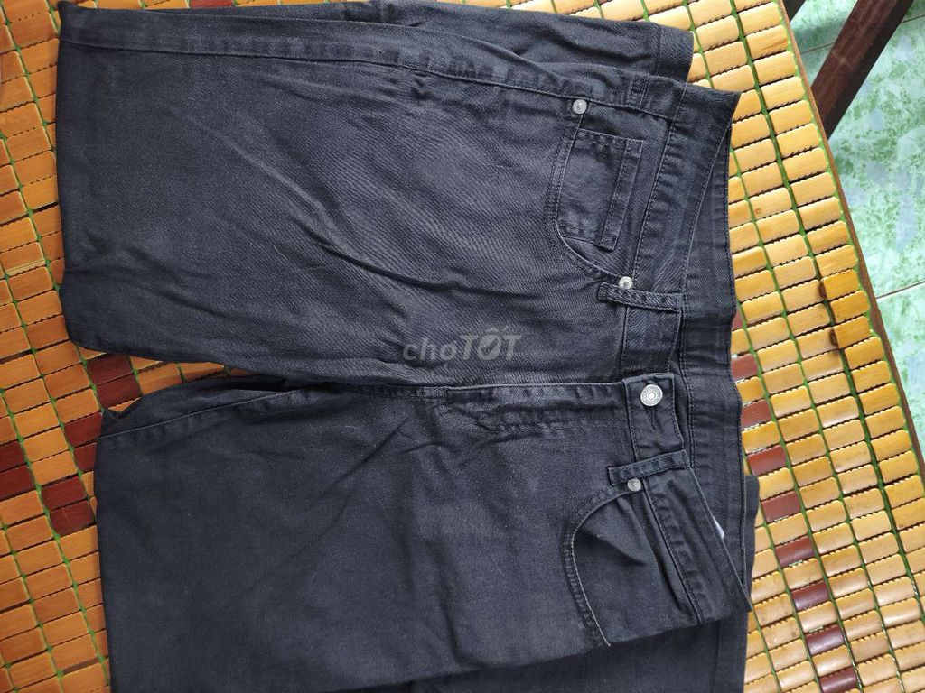 Quần kaki Levis Nam Đen 82cm 96cm. Mua bán Quần áo tại Huyện Phú Giáo Bình Dương được đăng bởi Đồ 2hand Chính Hãng hình 1