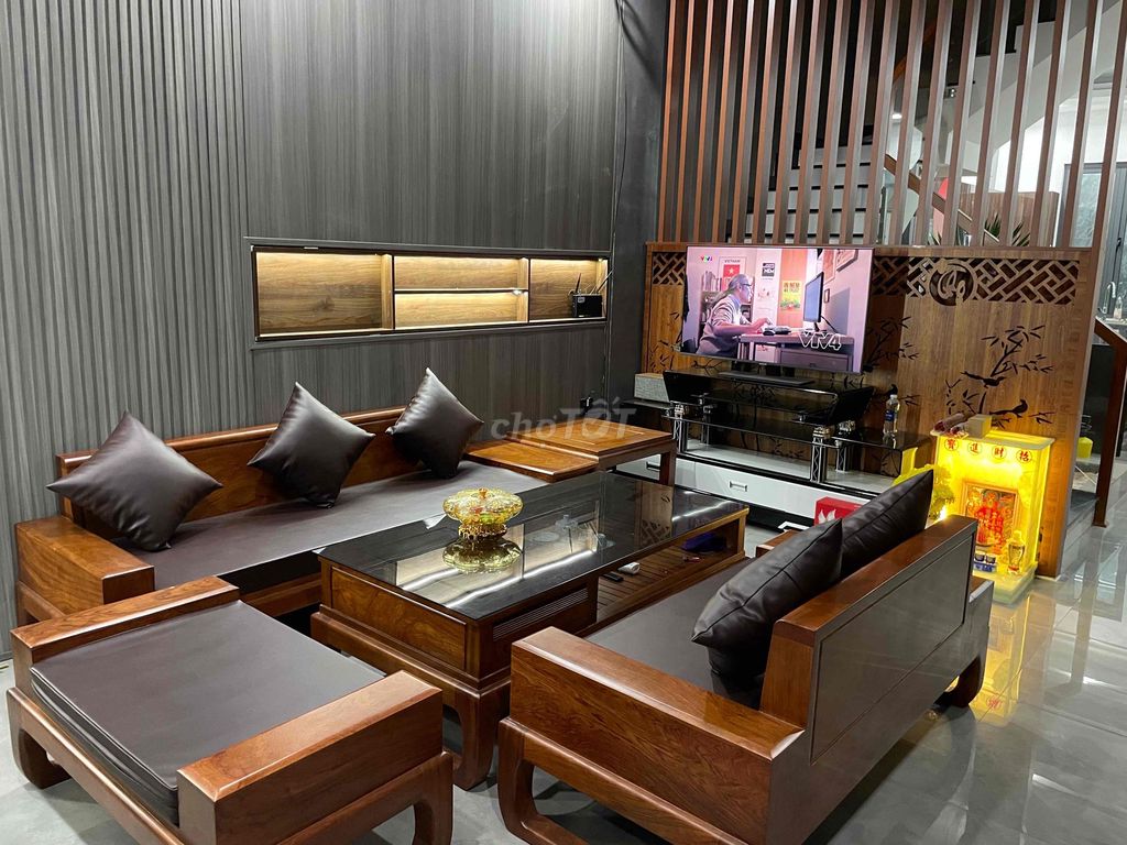 Nhà chính chủ xd kiên cố như hình đã hoàn công chỉ vào ở tặng nội that