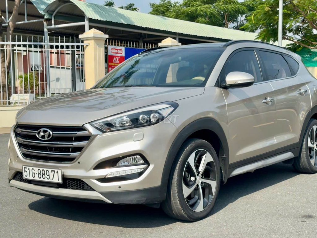 Huyndai Tucson đời xe: 2019 Số tự động 1.6 Turbo. Mua bán Ô tô tại Huyện Hóc Môn Tp Hồ Chí Minh được đăng bởi Mr Nhựt chuyên xe hơi lướt chuẩn Toyota Sure hình 1