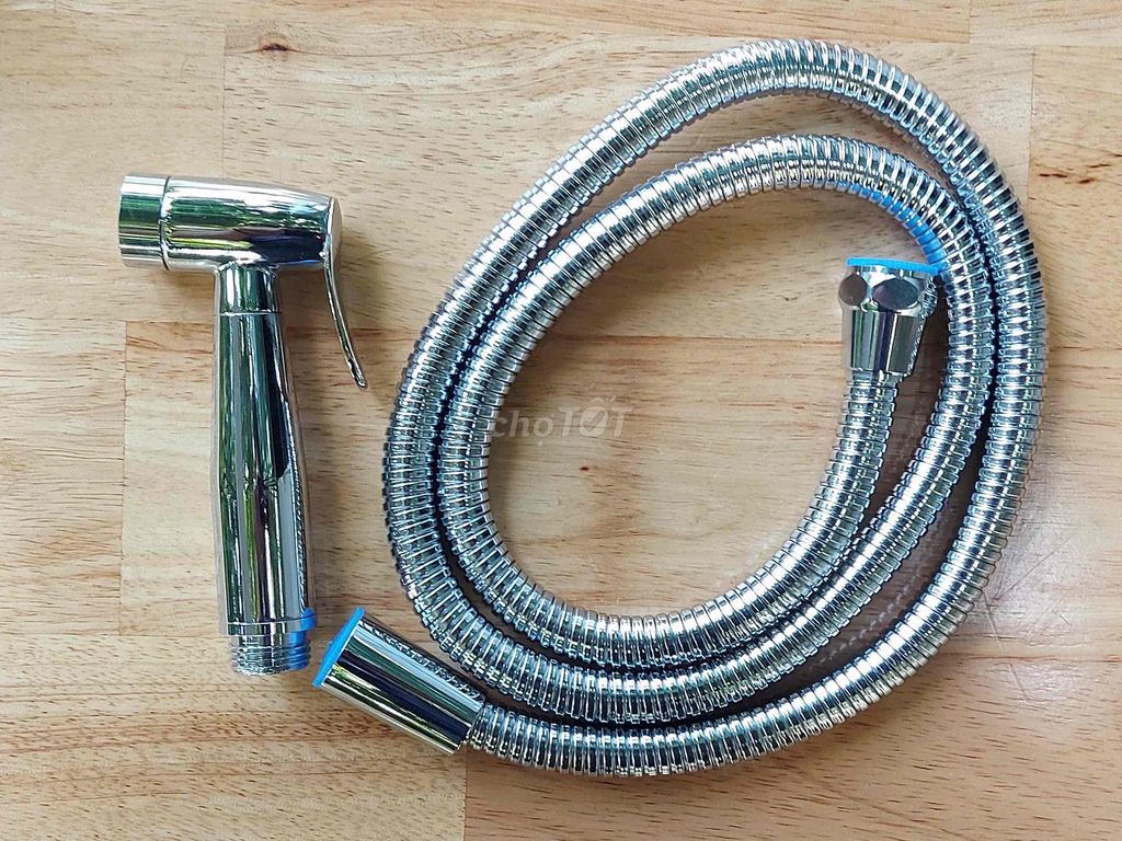 Vòi xịt vệ sinh 09 Kim loại Bạc. Mua bán Thiết bị vệ sinh, nhà tắm tại Huyện Gia Lâm Hà Nội được đăng bởi Nguyễn Nghĩa hình 1