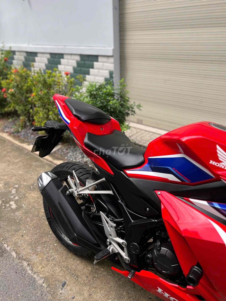cbr150r. Mua bán Xe máy tại Quận Gò Vấp Tp Hồ Chí Minh được đăng bởi Đặng Hoàng Minh Khánh hình 3
