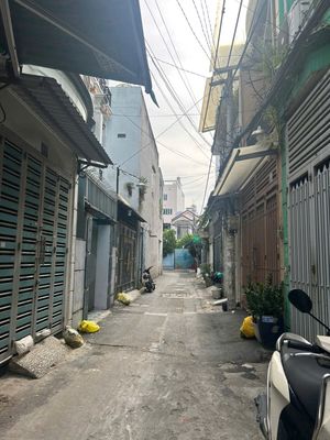 Nhà bán, hẻm xe tải, CÔNG VIÊN LÀNG HOA - Gò Vấp, DT 30m2, nhỉnh 3 tỷ.. Mua bán nhà ở tại Quận Gò Vấp Tp Hồ Chí Minh được đăng bởi Lý Hùng Chiến