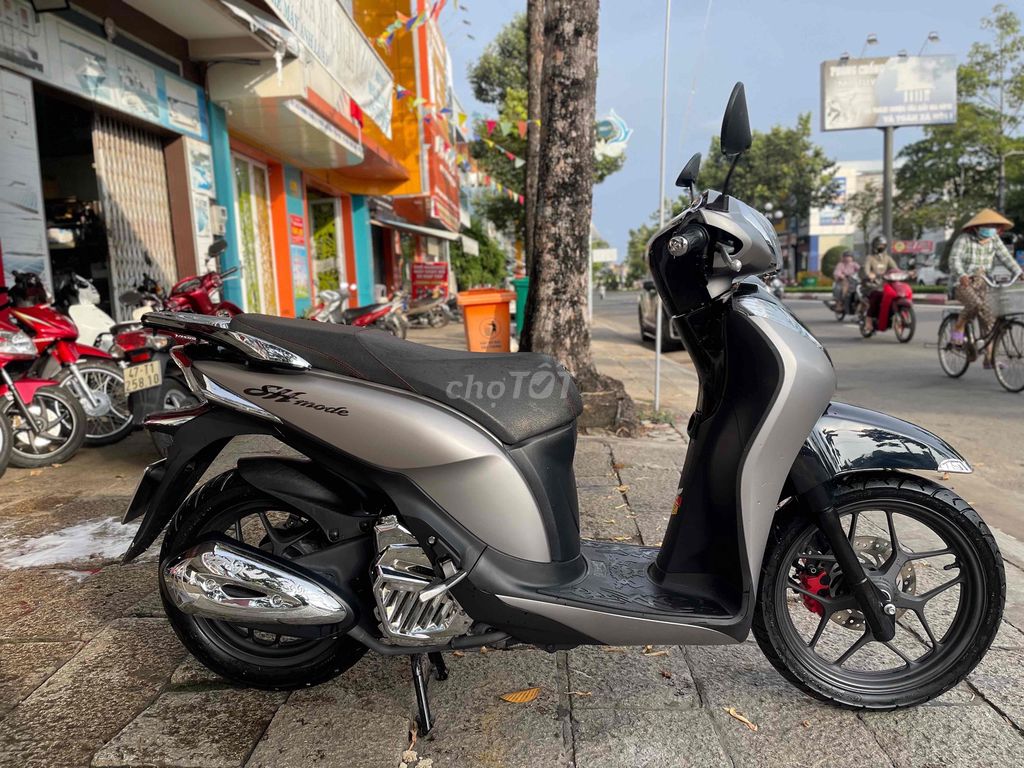 Honda Sh Mode 2018 Lướt chuẩn 4K Chính Chủ 98%. Mua bán Xe máy tại Thành phố Bà Rịa Bà Rịa - Vũng Tàu được đăng bởi Cửa Hàng Xe Máy Anh Luân hình 3