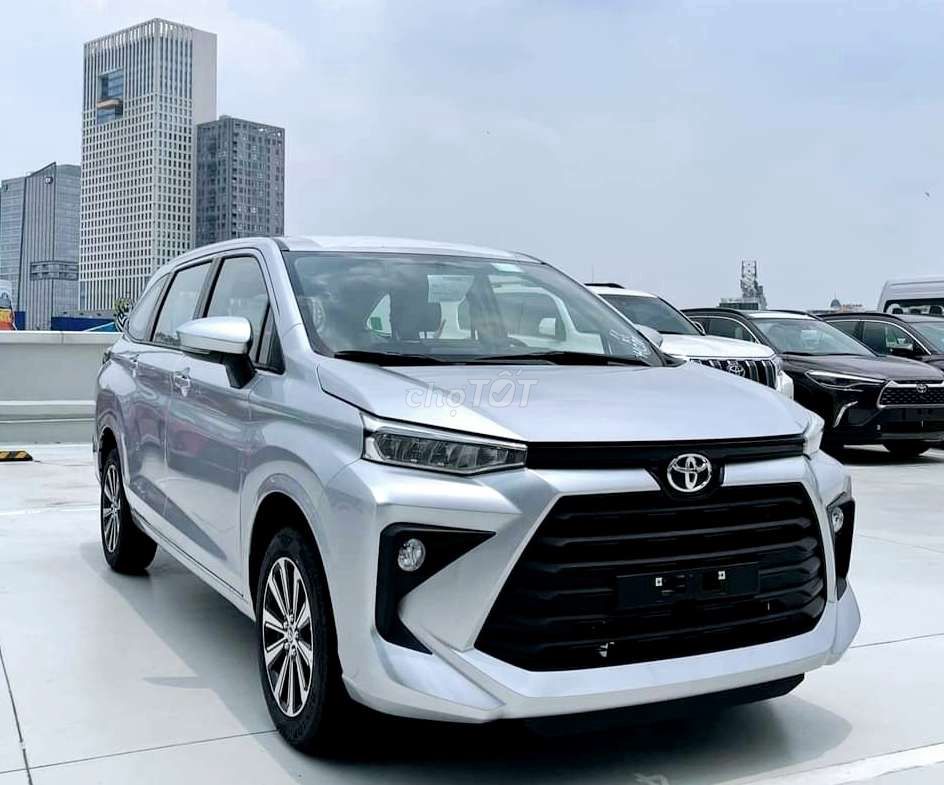 Toyota Avanza giảm 100% trước bạ bảo hiểm phụ kiện