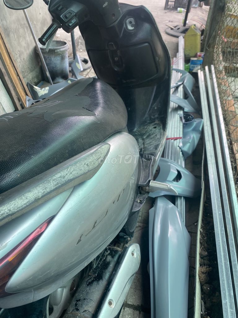 E cần ra đi chiếc lead áo xấu 9chủ mấy êm nhẹ nổ. Mua bán Xe máy tại Quận Cái Răng Cần Thơ được đăng bởi Minhngoc Vo hình 2