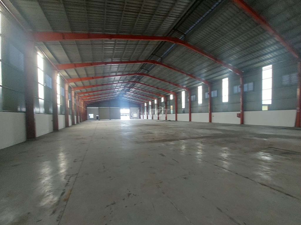 Cho thuê kho xưởng 2300m2.Pccc tự động,120 triệu.Chánh phú hòa,bến cát