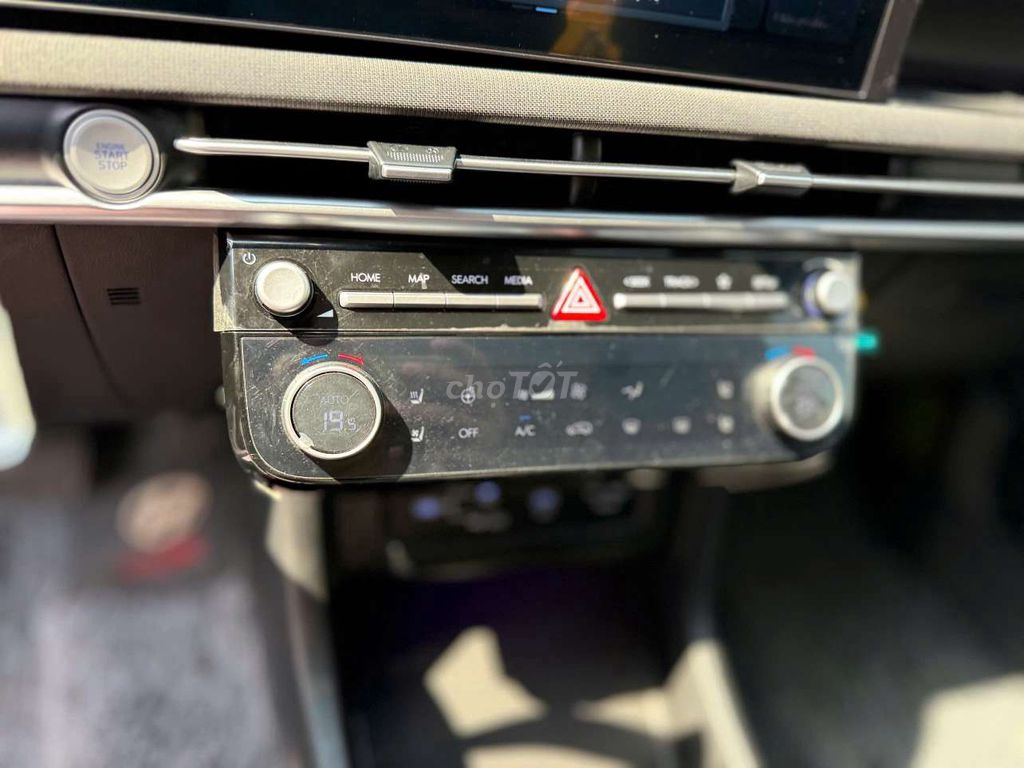 Hyundai Tucson 2024 1.6 T-GDI 25087 km. Mua bán Ô tô tại Quận Bình Thạnh Tp Hồ Chí Minh được đăng bởi Văn Hùng OTO hình 8