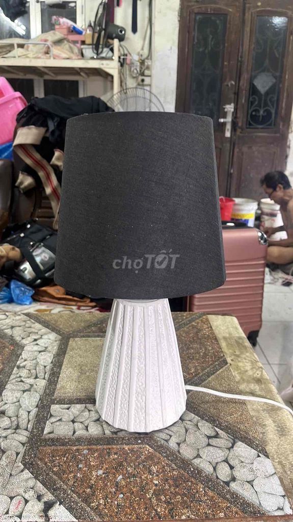 Đèn bàn Vải gốm sứ Đen trắng. Mua bán Đèn tại Quận Hoàng Mai Hà Nội được đăng bởi Kairiyeudau hình 1