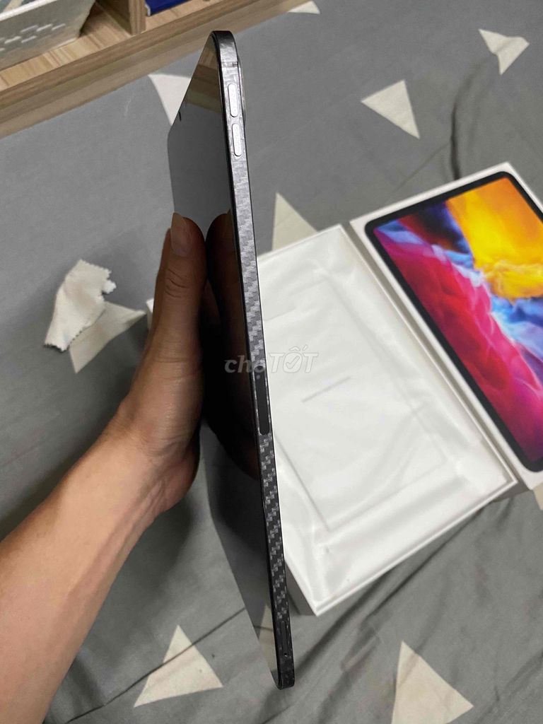 ipad pro 2020,11in, 128g, 4g,pin 85%,zin toàn bộ