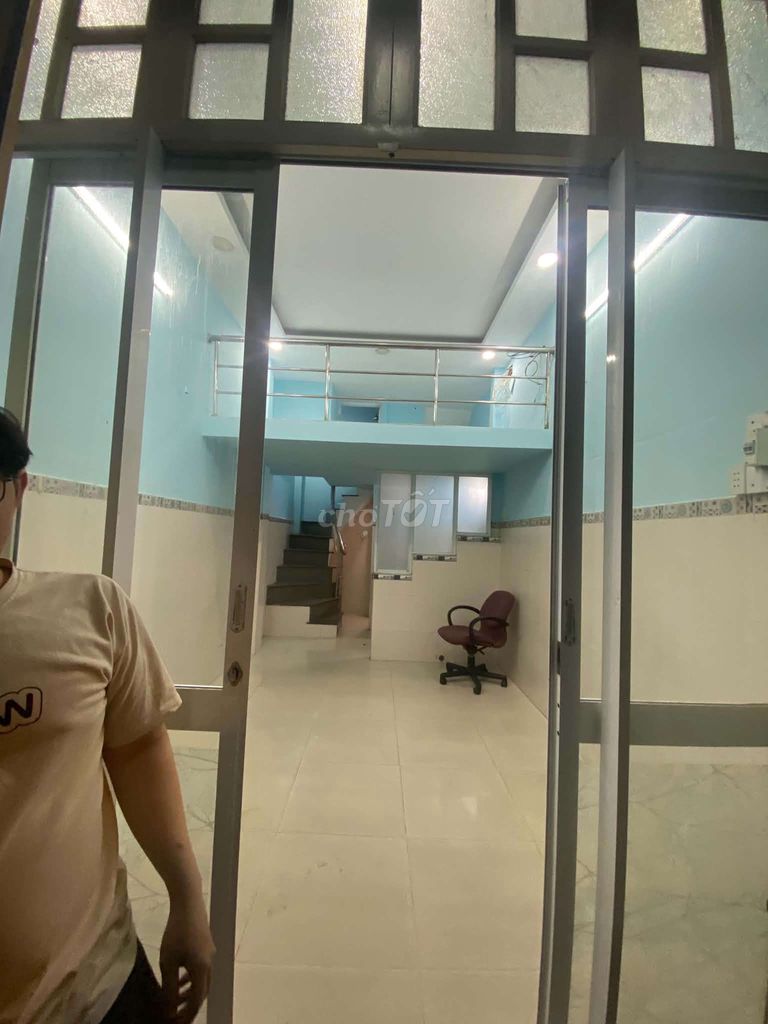 Chính Chủ cho thuê nhà nguyên căn Ni Sư Huỳnh Liên 