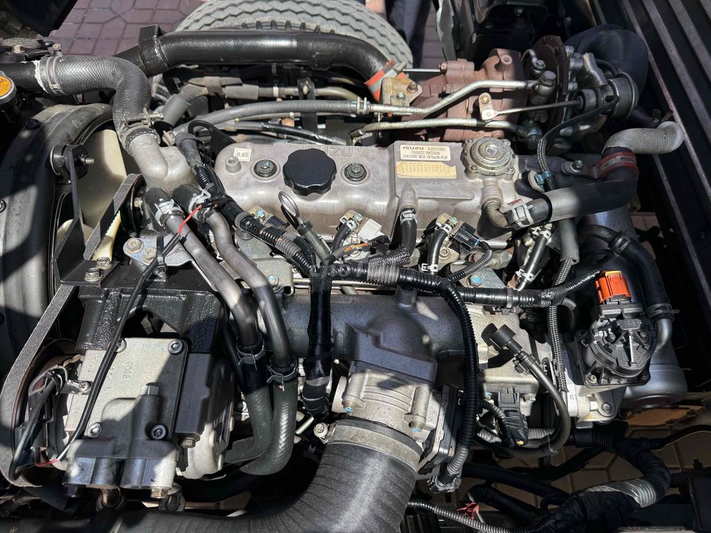 ISUZU QKR 270 2019 THÙNG KÍN 4m3 TẢI 2250Kg. Mua bán Xe tải, xe ben tại Thành phố Long Xuyên An Giang được đăng bởi Ô TÔ TRƯỜNG THANH hình 15