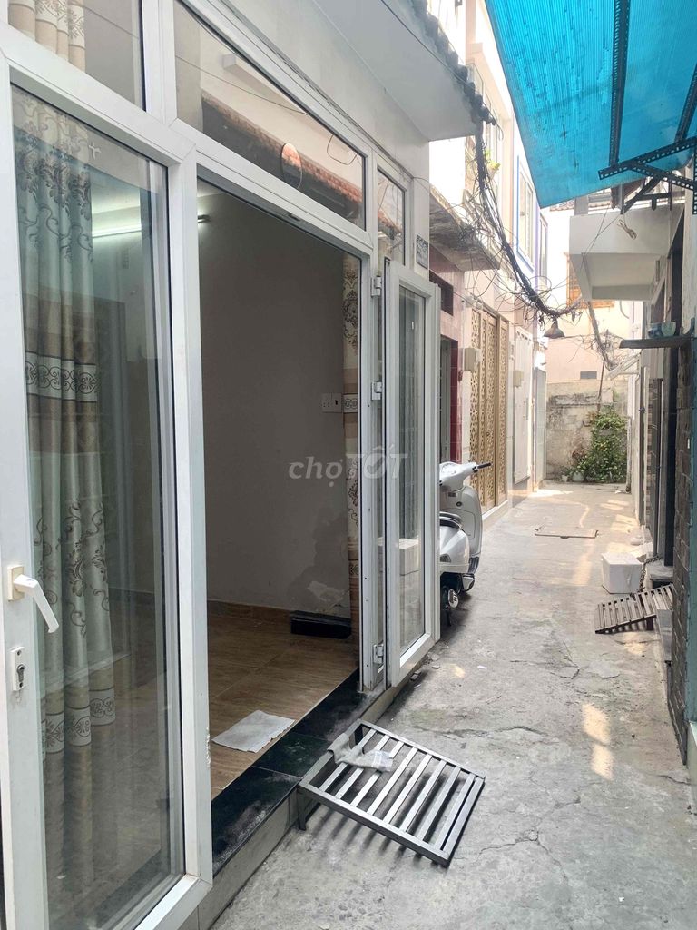 Собственник сдаёт дом 2 фасада, переулок 2м, 660/16 Điện Biên Phủ, 50м от улицы