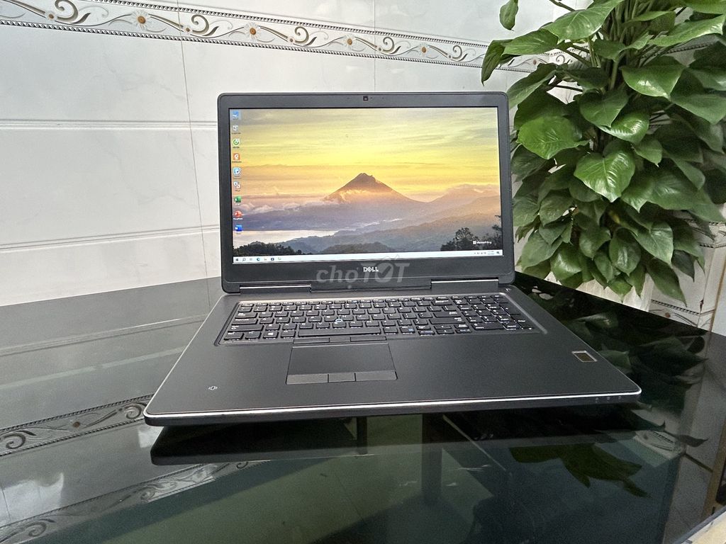 Dell Precision 7720: Body chà bá - Cấu hình cực bá. Mua bán Laptop tại Huyện Hóc Môn Tp Hồ Chí Minh được đăng bởi LAPTOP NHẬT LINH hình 1