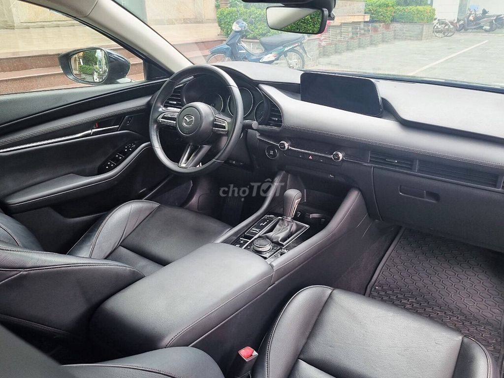 Mazda3 1.5L Luxury 2020 (form 2021) màu cavansite