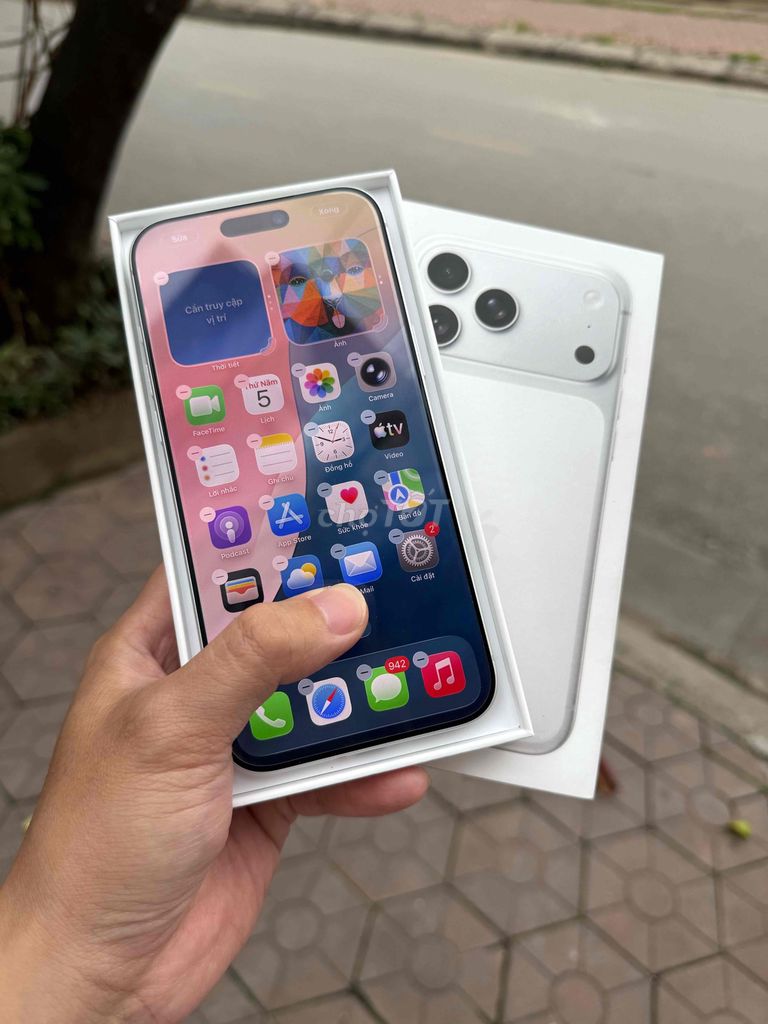 Apple iPhone 17 Pro Max 256GB Bạc. Mua bán Điện thoại tại Quận Lê Chân Hải Phòng được đăng bởi Lâm Lâm hình 1
