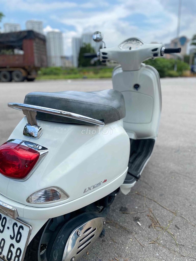 piaggio vespa trắng xe đẹp chạy ít. Mua bán Xe máy tại Quận Nam Từ Liêm Hà Nội được đăng bởi Lan Phương hình 2