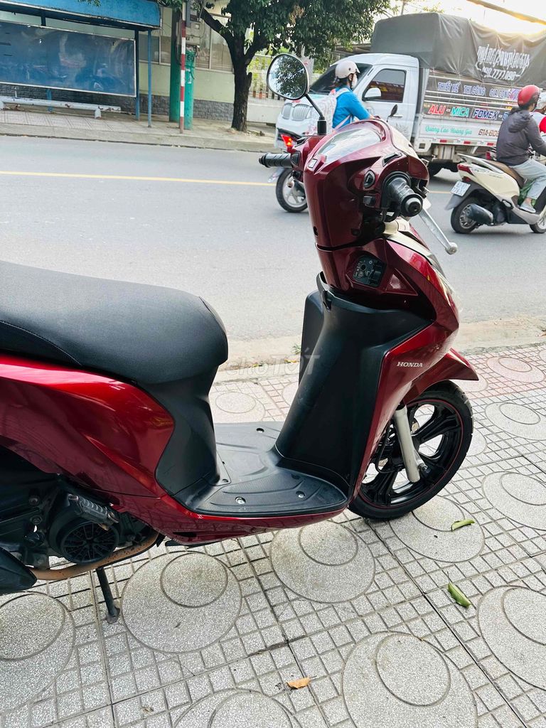 Honda Vision 2017 màu Đỏ. Mua bán Xe máy tại Thành phố Thuận An Bình Dương được đăng bởi xe máy phước thịnh hình 4