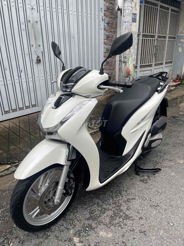 Honda SH 150i 2021 один хозяин, родной мотор, идеальное состояние