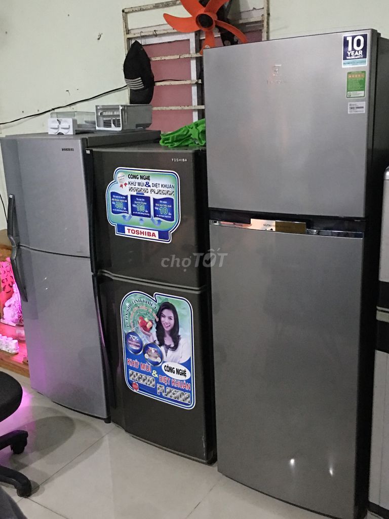 0981930079 - Tủ lạnh electrolux inveter 270 lít mới 99%