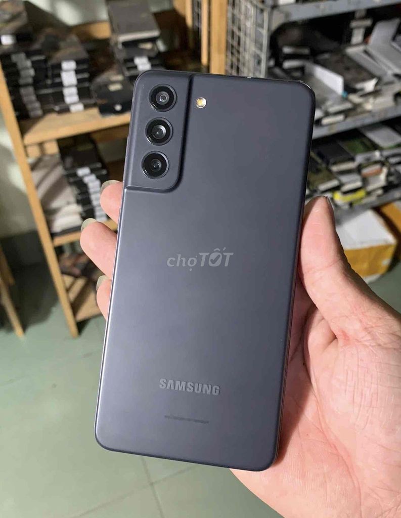 Cần bán Samsung S21 FE 5G 128GB Đen. Mua bán Điện thoại tại Thành phố Biên Hòa Đồng Nai được đăng bởi Ngọc Mi hình 1