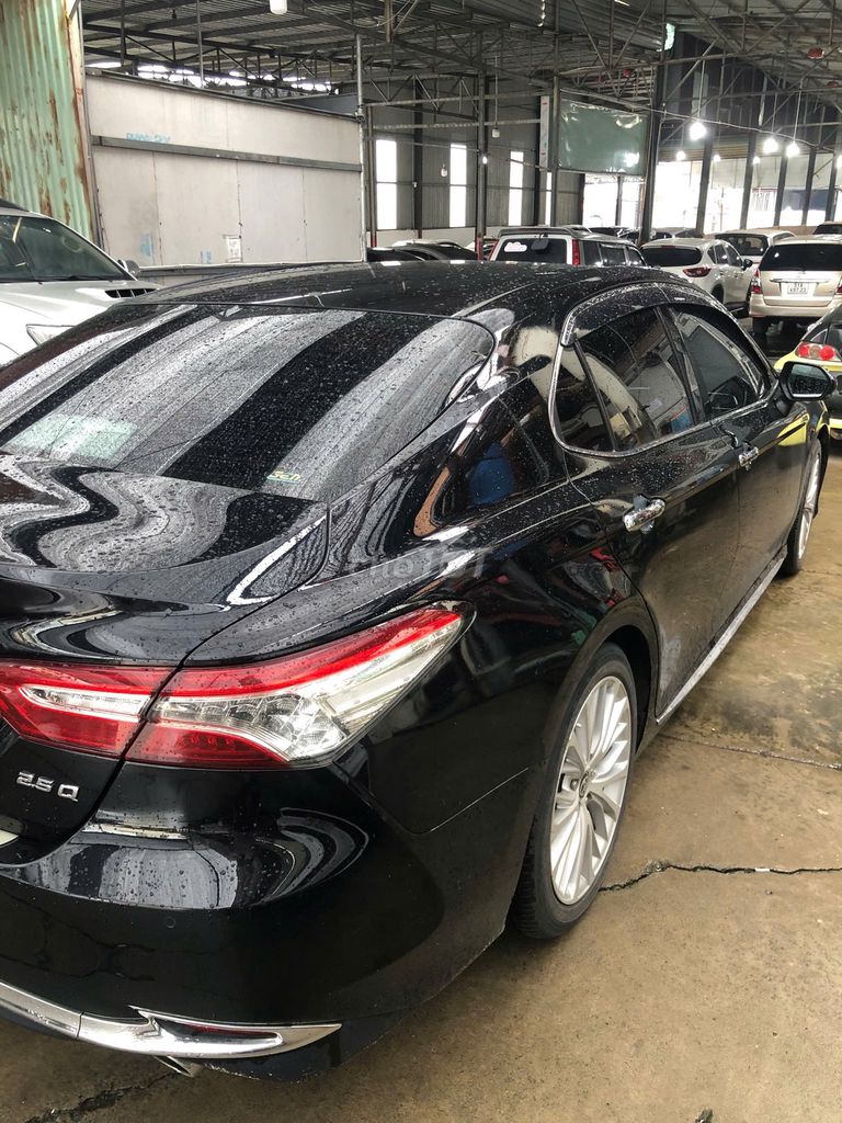 Toyota Camry 2019 2.5Q - 200000 km. Mua bán Ô tô tại Quận Tân Phú Tp Hồ Chí Minh được đăng bởi IVY hình 4