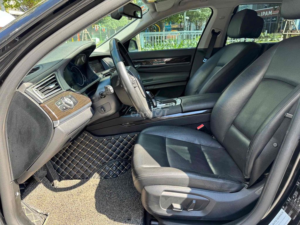BMW 730i 2014 Đen. Mua bán Ô tô tại Quận Hai Bà Trưng Hà Nội được đăng bởi Tuan Trinh  hình 6