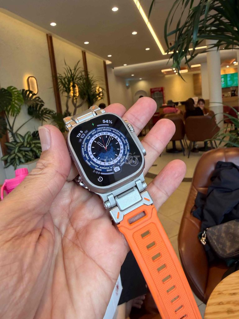 Apple Watch Ultra 2 49mm Ceramic đẵng cấp. Mua bán Thiết bị đeo thông minh tại Thành phố Đà Lạt Lâm Đồng được đăng bởi Lavie Nguyễn  hình 1
